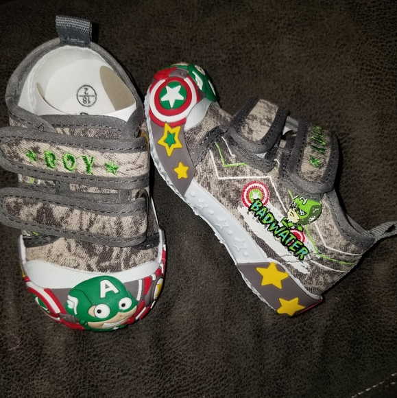 Chulis Double Strap Ruby Sneaker 4.5 - Picture 5 of 8